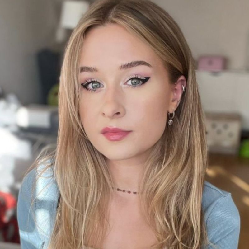 elina profile image